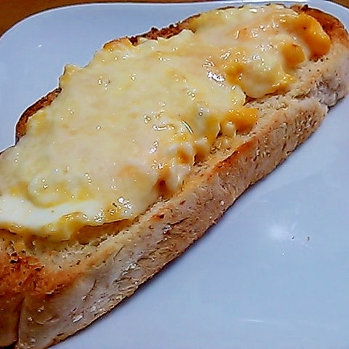 フランスパンでアレンジ 卵とチーズのトースト レシピ 作り方 By Rika Shou 楽天レシピ フランスパンでアレンジ 卵とチーズのトースト レシピ 作り方 By Rika Shou 楽天レシピ